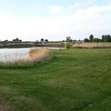 Luxueuze Stacaravan In Met Eigen Terras En Tuintje Domek alpejski *